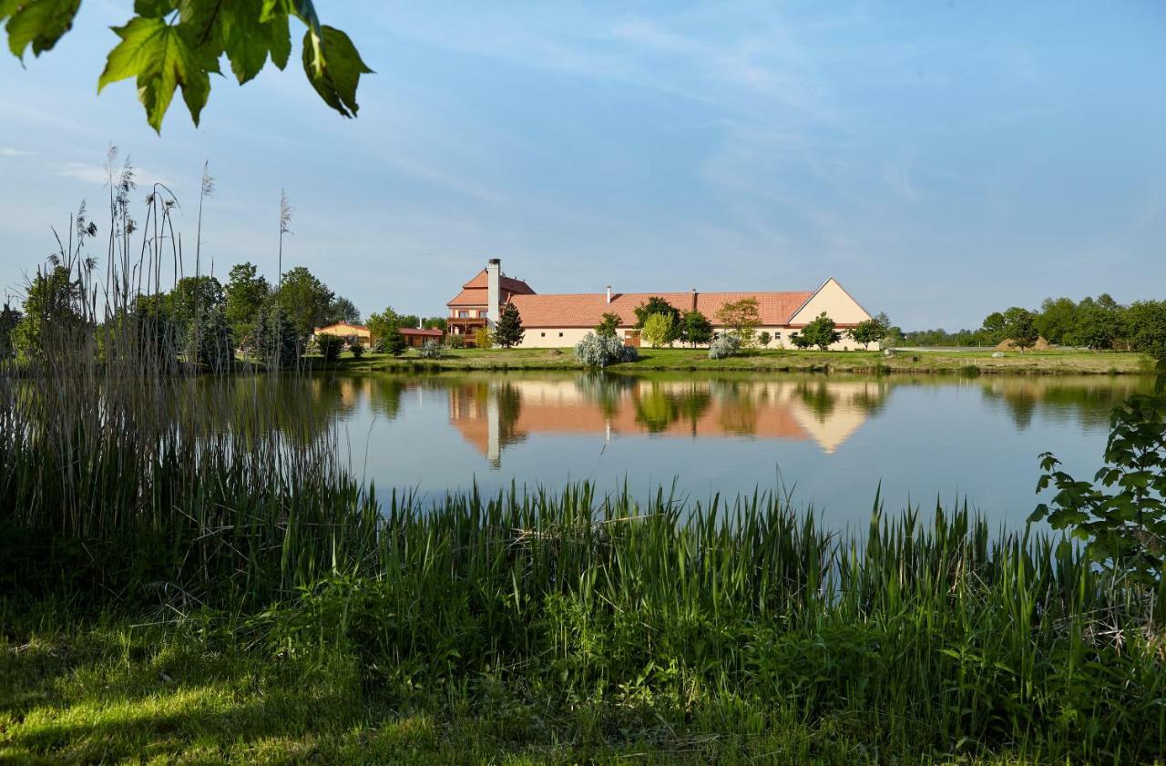 Residence Safari Resort - Chateau Borovany  Dış mekan fotoğraf